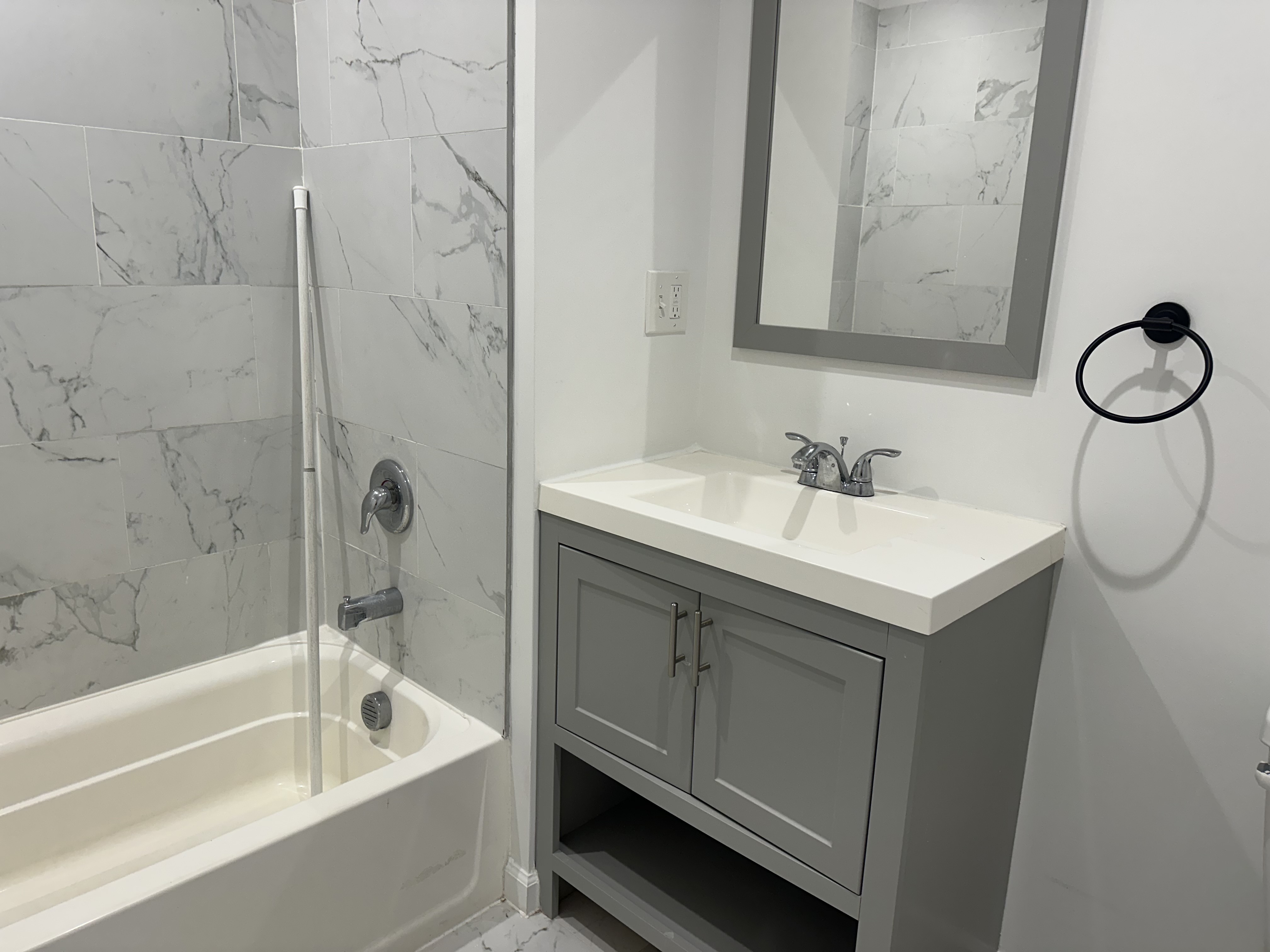 Unit No 2C - 100 Evergreen